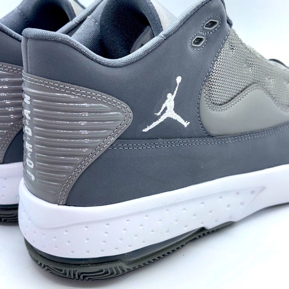 Jordan Max Aura 2 Medium Grey - Men’s Size 11, 11.5 - Picture 10 of 12